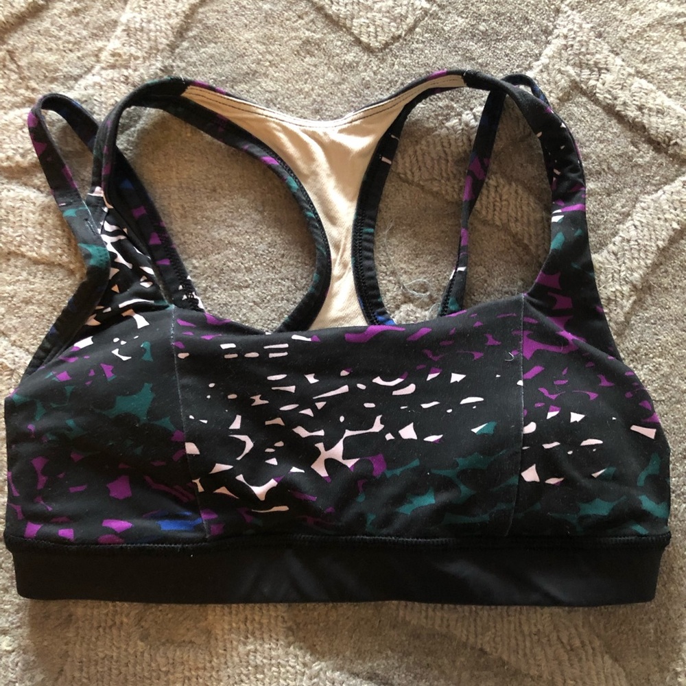 Lululemon Size 6 Racerback Sports Bra